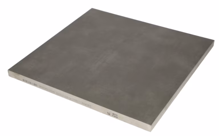 Losse donkergrijze Kera Full Body Leuven tegel 60x60x3 schuin gezien op witte achtergrond