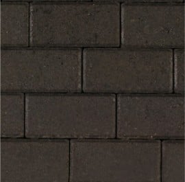Betonklinker 10 cm in diep zwart geïnstalleerd in buitenruimte