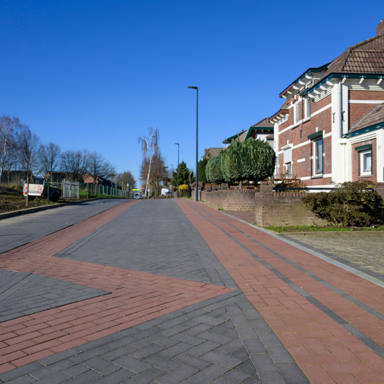 Georetron Donkerrood