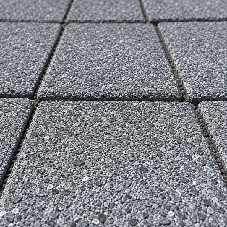 Uitgewassen BSS 8 cm KOMO zwart met deklaag betonklinker