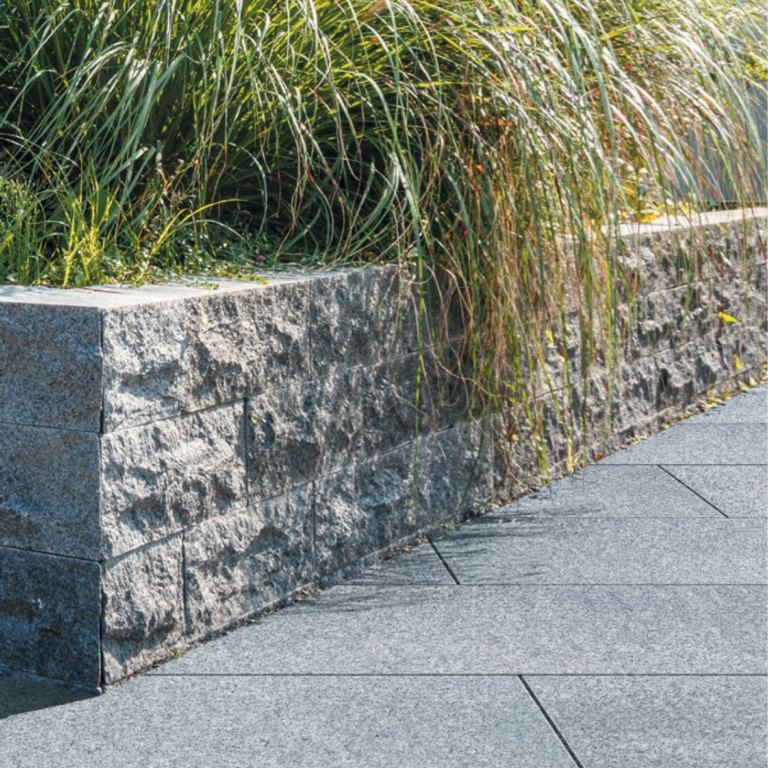 Natuursteen Castle Rock Pacific Black Rockface 40x20x15 cm