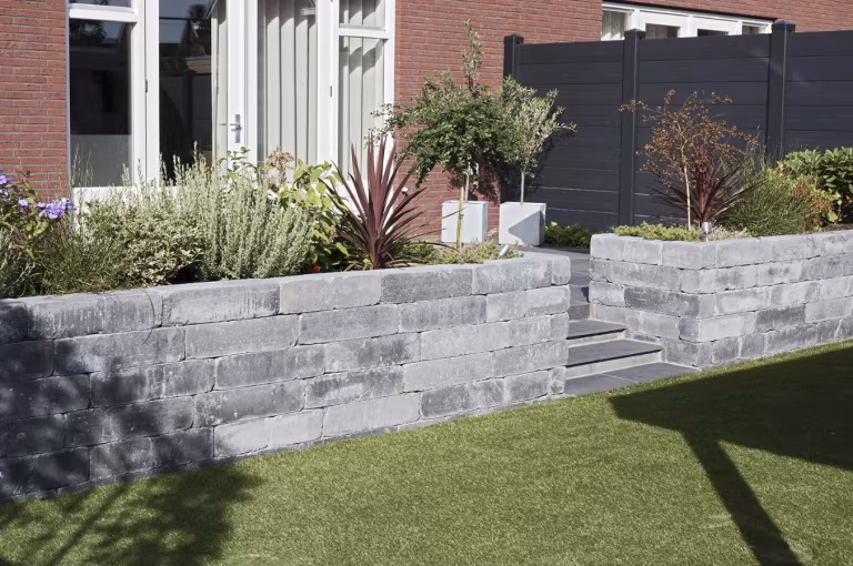 Blockstone Small 60x12x12 cm Gothic