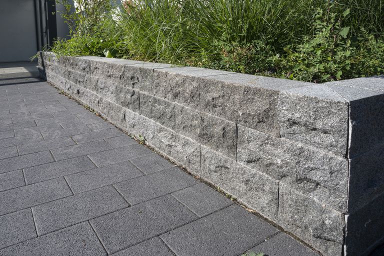 Natuursteen Castle Rock Pacific Black Rockface 40x20x15 cm border