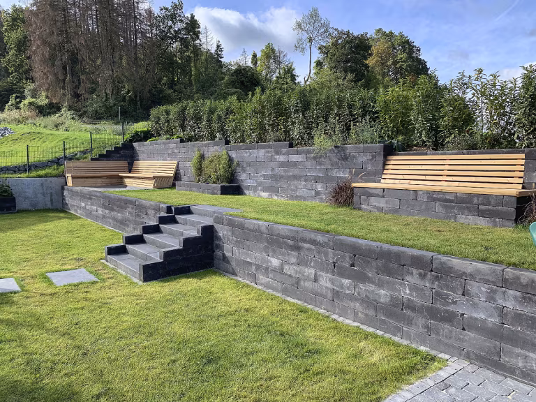 Stapelblokken in de tuin