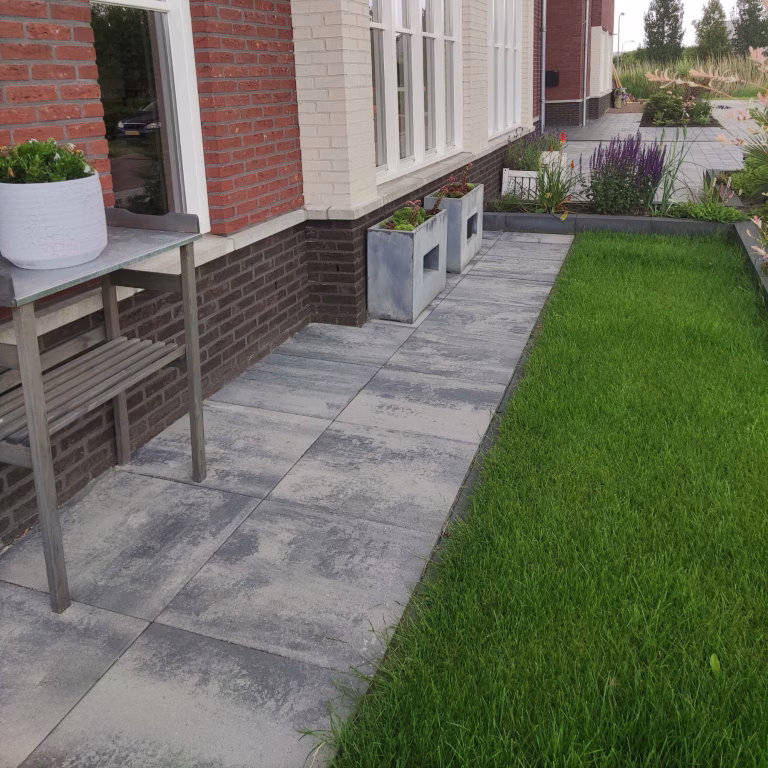 Patio square 60x60x4 cm nero_grey sfeer3