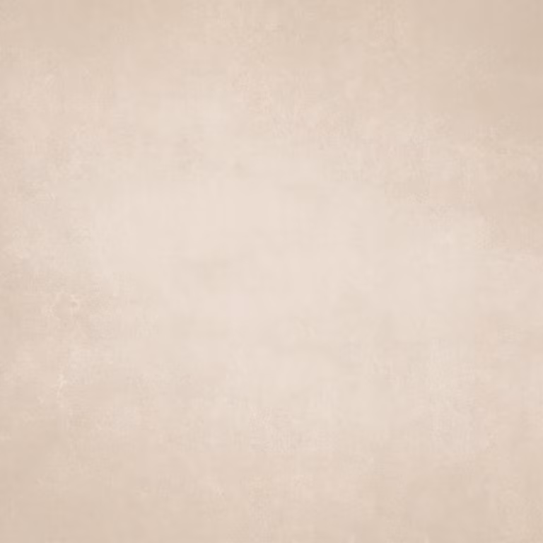 Piet Boon Outdoor Texture Ivory tegel met lichte middenzone en donkerder beige hoek rechtsboven
