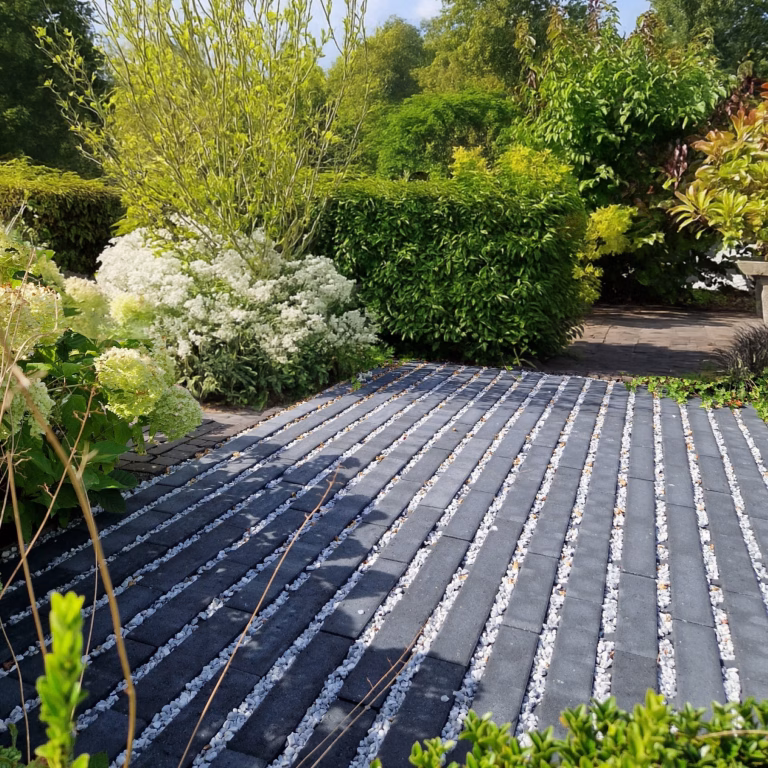 Waterpasserende longstone opritsteen 7 cm Antraciet