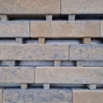 Waterpasserende longstone opritsteen 7 cm Musselkalk