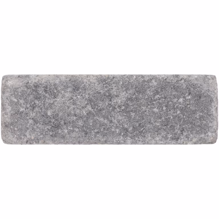 Losse donkergrijze WG Stone Trommelsteen 21x7x8 met gevlekte structuur op witte achtergrond