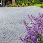 BSS 8 cm KOMO zwart met deklaag betonklinker