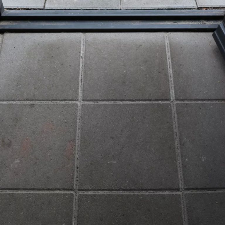 Betontegel 30x30x6 Grijs met facet KOMO-4